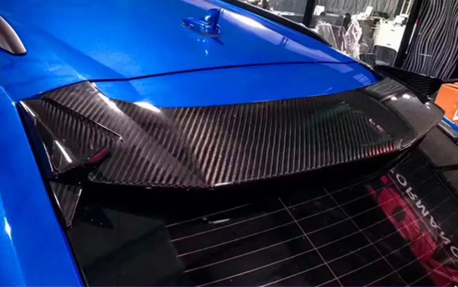 Lamborghini Urus Real Carbon Fiber Middle Rear Wing (Tail Fin Spoiler)