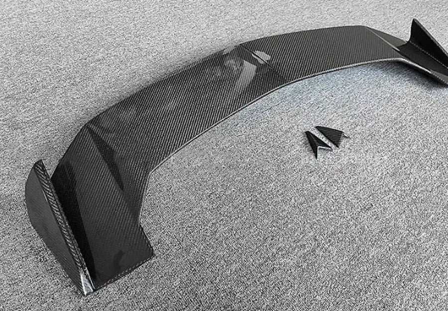 Lamborghini Urus Real Carbon Fiber Middle Rear Wing (Tail Fin Spoiler)